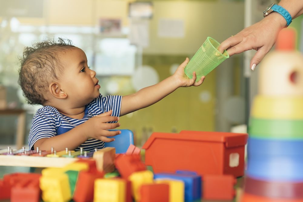 La crèche municipale et la crèche privée : un mode de garde d’enfants pour les parents qui peuvent s’inscrire tôt